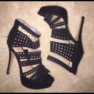 LIKE NEW Black strappy heels!