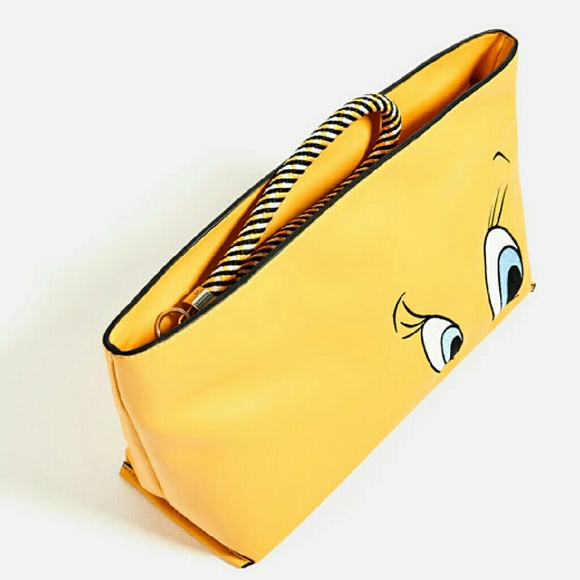 Zara Bags - NWT Zara tweety clutch yellow Zara Bags - NWT Zara tweety clutch yellow