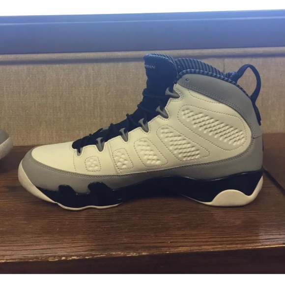SOLD!!! Air Jordan 9 Retro 'Baron' - Picture 2 of 4