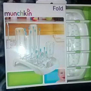 Reservoir keeps countertop dry