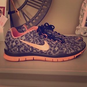 Nike Coral and Grey Cheetah print Size 7.5