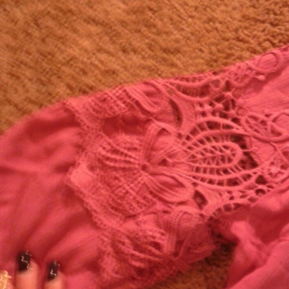 Pink top - Picture 3 of 3