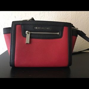 🌷Michael Kors Mini Selma Crossbody bag🌷