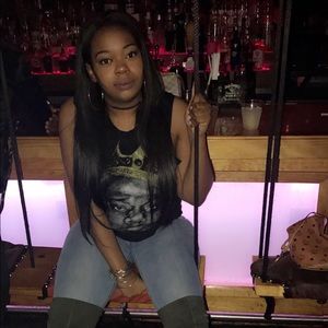 Meet your Posher, Abigail