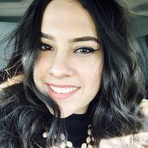 Meet your Posher, Anabella