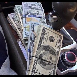 Meet your Posher, Derrick