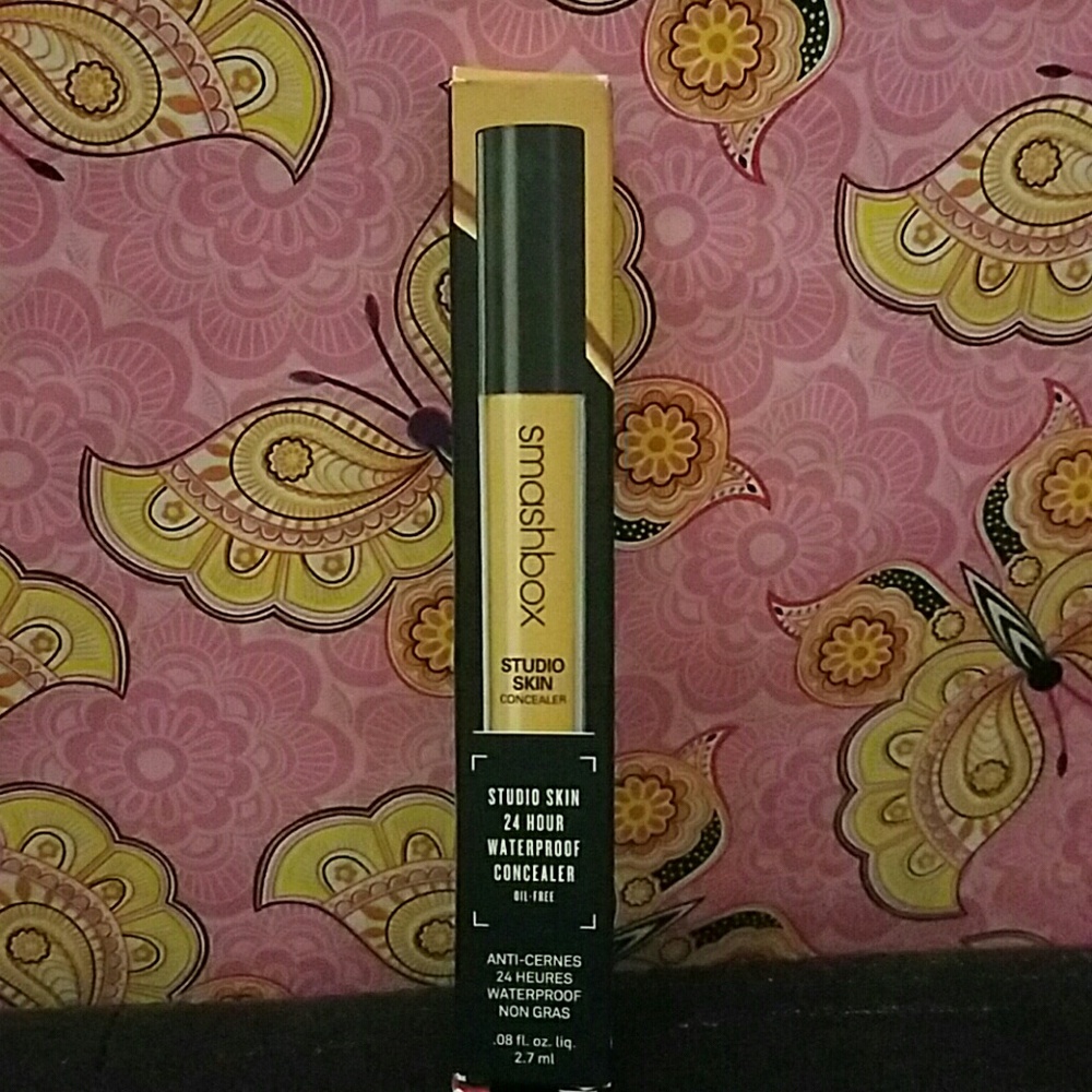 smashbox studio skin concealer light/ medium