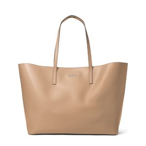 Like-New MK Emry Extra-Large Leather Tote