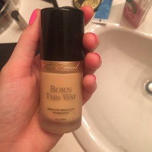 Too Faced Born This Way Foundation