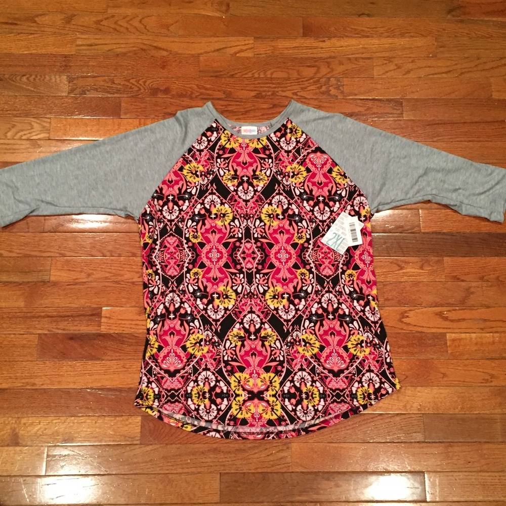 LulaRoe Randy Shirt ⚡️ PRICE CUT!⚡️