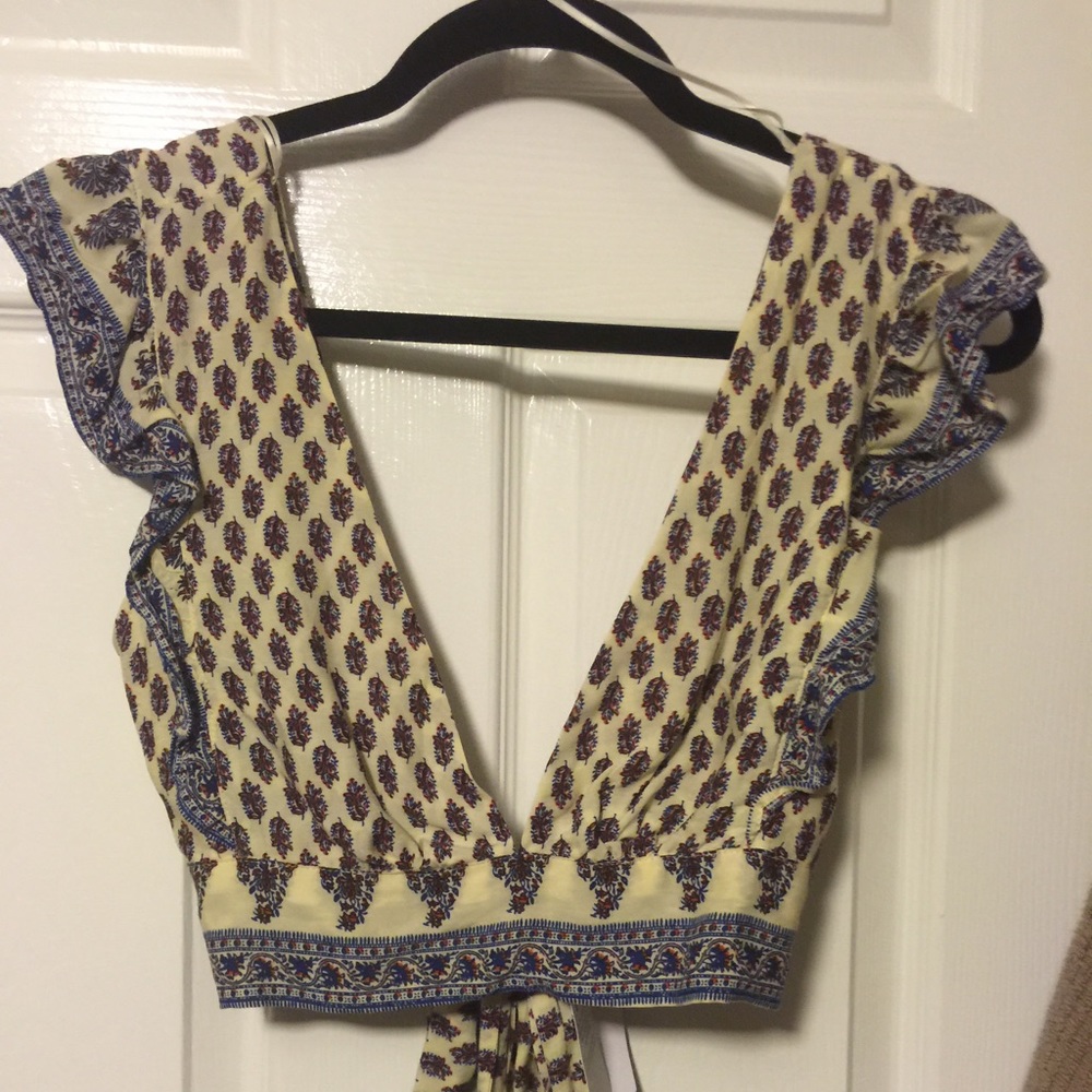 Perfect festival style cute, wrap, crop top