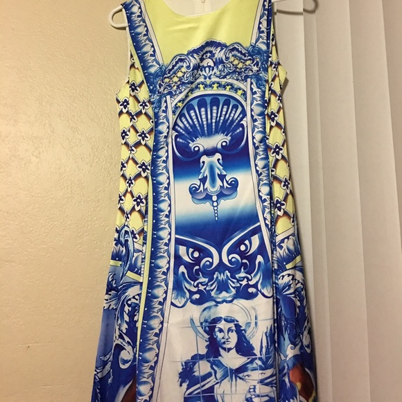 Dress - Picture 2 of 3