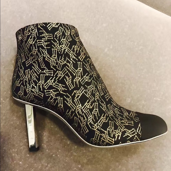 Shoes - Picture 2 of 3