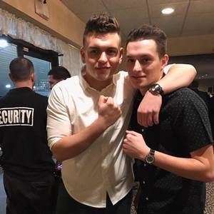 Meet your Posher, Adis