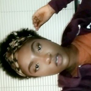 Meet your Posher, Claudette