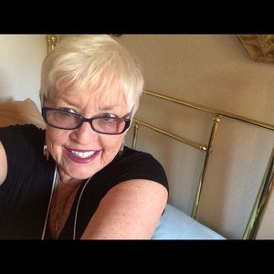 Meet your Posher, Linda