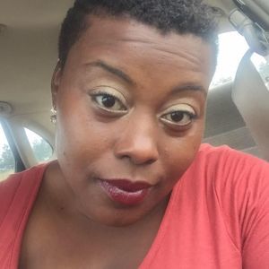 Meet your Posher, Adrienne