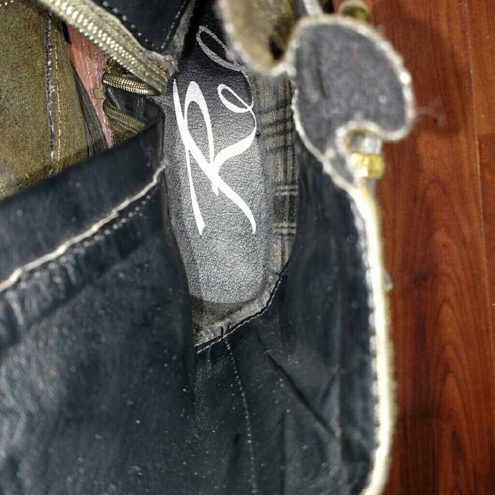Combat boots 👠💘 - Picture 3 of 3