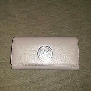 Micheal kors wallet