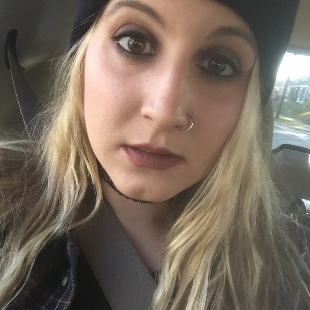 Meet your Posher, Stephanie