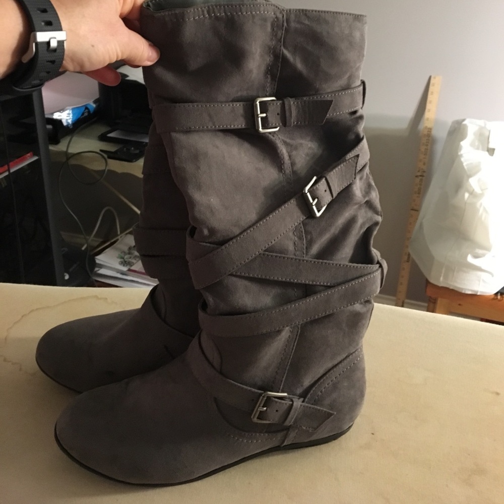 Grey below the knee boots. Size 7.
