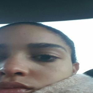 Meet your Posher, Anelibeth