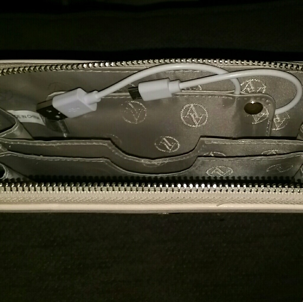 Wallet - Picture 2 of 2
