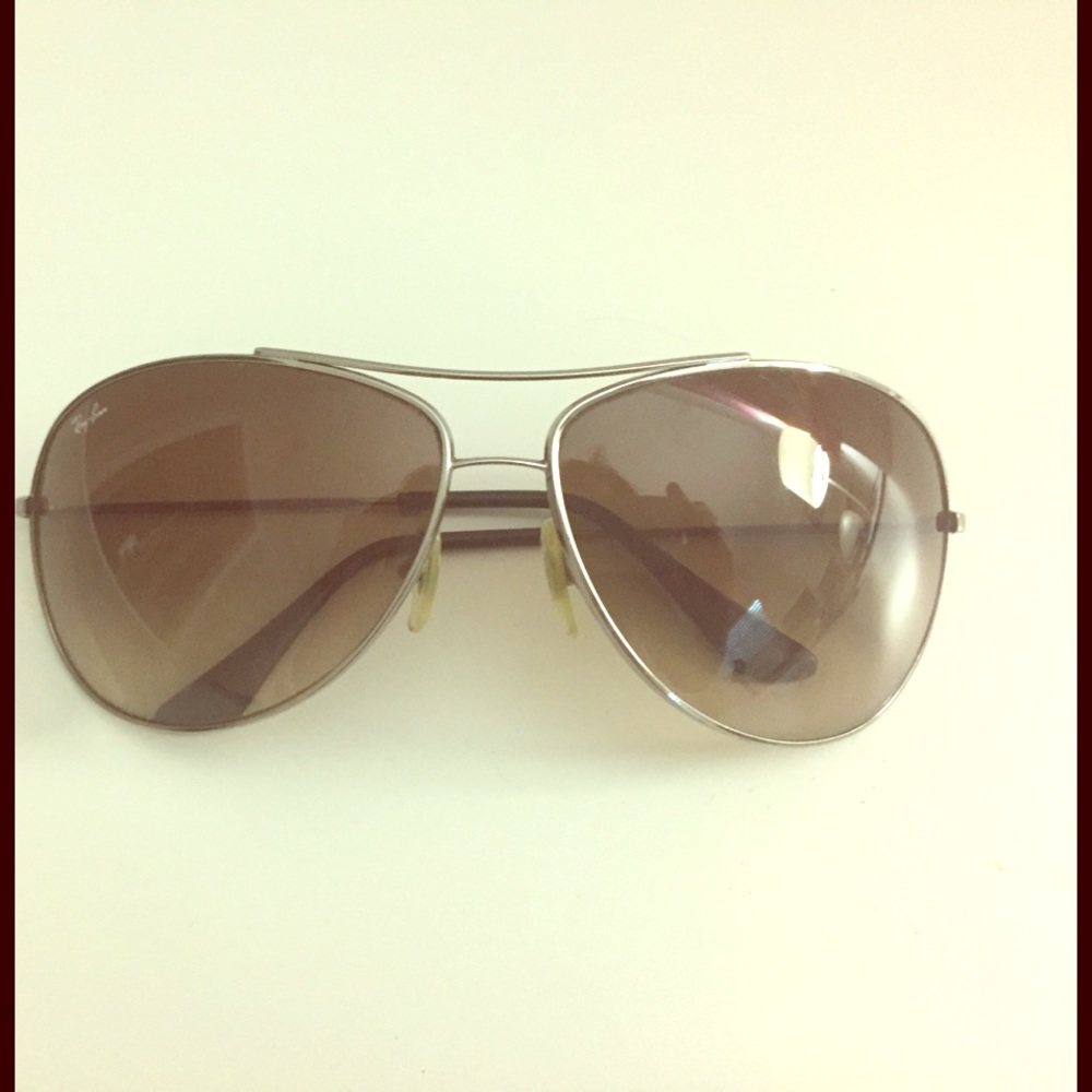 Ray Ban aviator glasses.