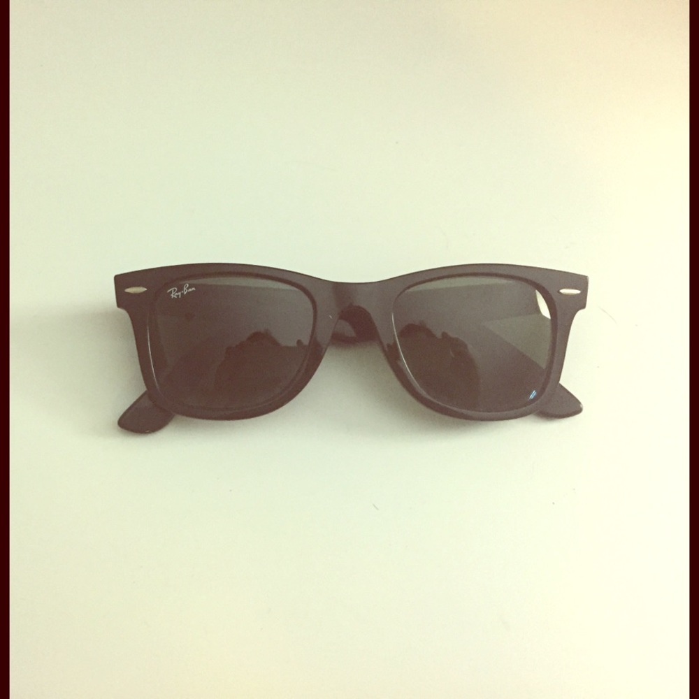Ray-Ban wayfarer sunglasses, black