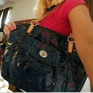 👜EUC Authentic Coach Blue Patent Leather Purse👜