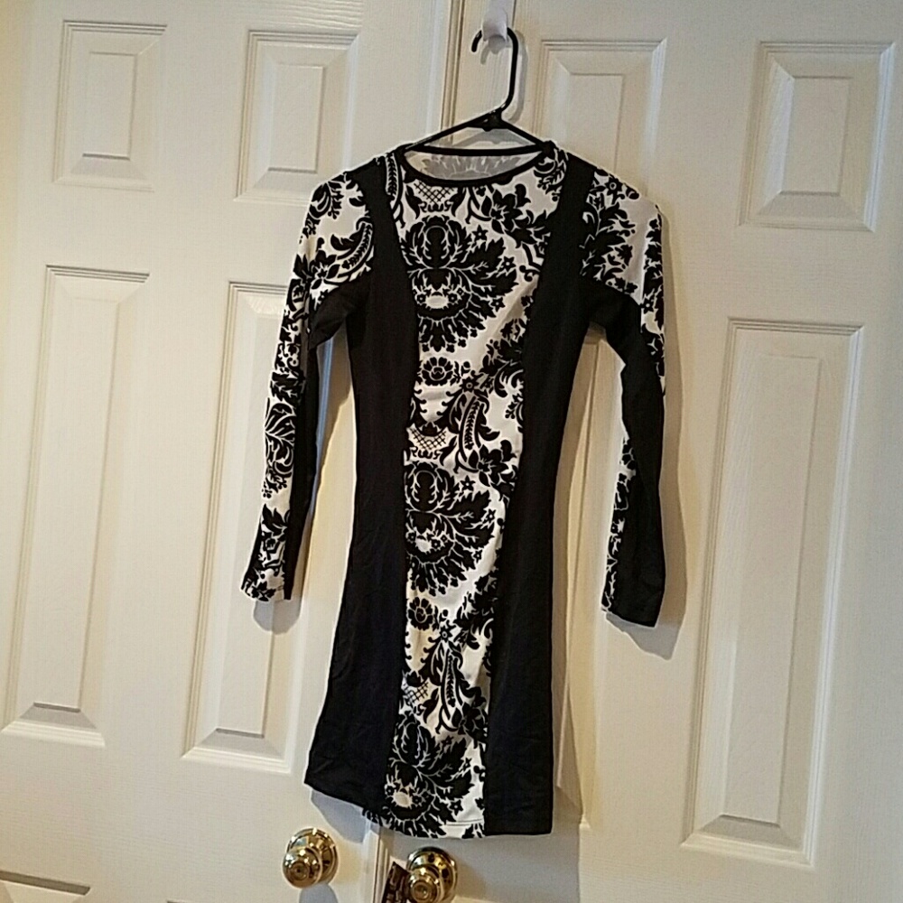 Body con black and white dress