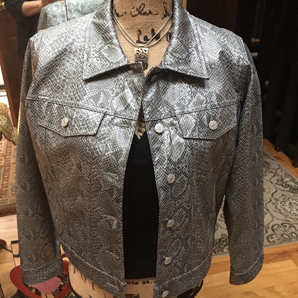 MB Jacket - Picture 4 of 4