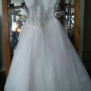 Wedding dress