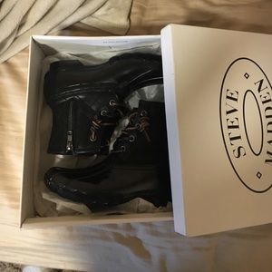 Steve Madden duck boots