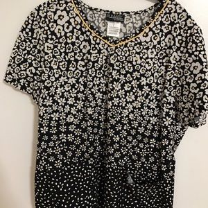 Flower scrub top