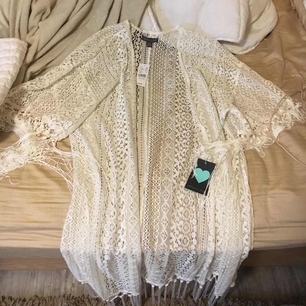 Kendall and Kylie kimono