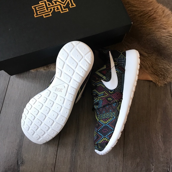 NWT limited Nike roshe Aztec - Picture 4 of 7
