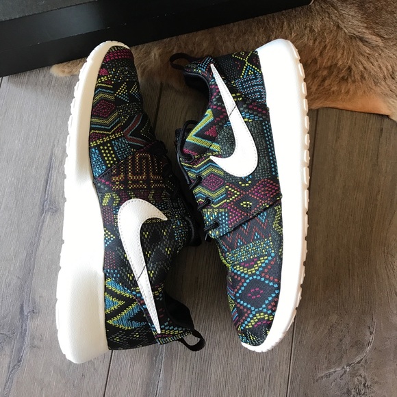 NWT limited Nike roshe Aztec - Picture 5 of 7