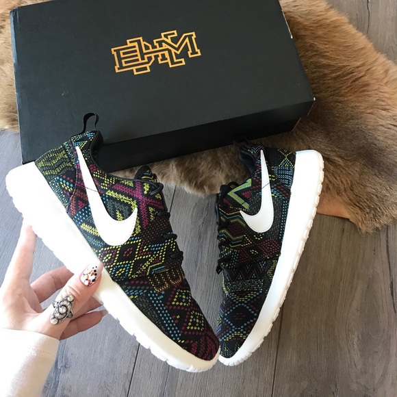 NWT limited Nike roshe Aztec - Picture 6 of 7