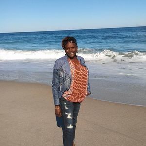 Meet your Posher, Jaqueline