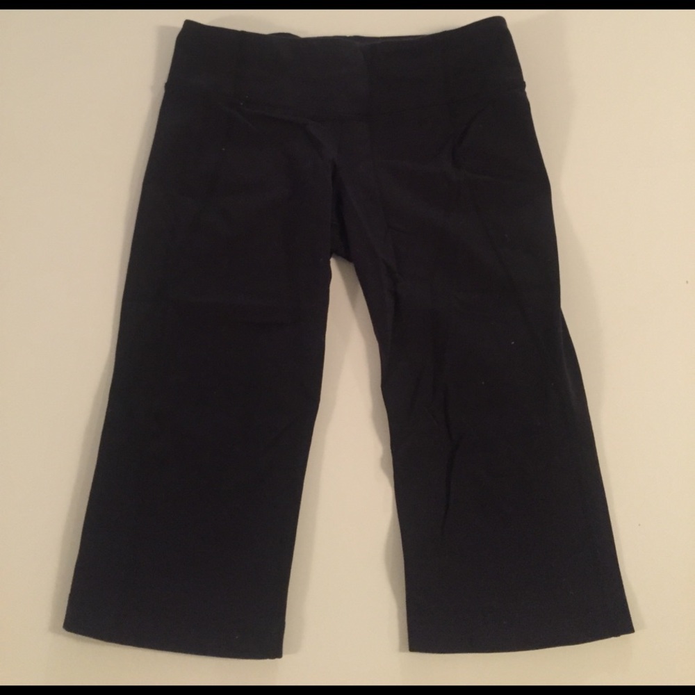Sale💕Lululemon Gather and Crow Crop Sz 6