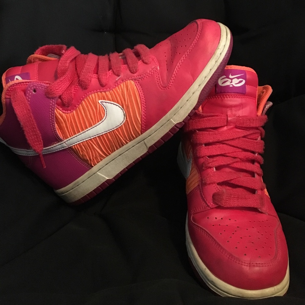 High top Women's Nike Dunk 6.0