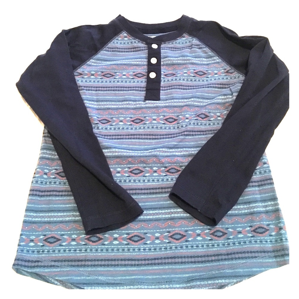 Boys gap size 6/7 long sleeve Henley