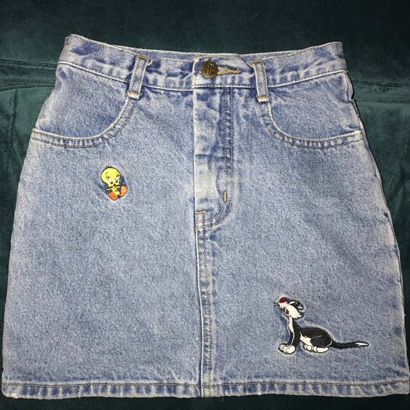 Vintage Looney Tunes classic jean skirt. Girls, - Picture 1 of 5