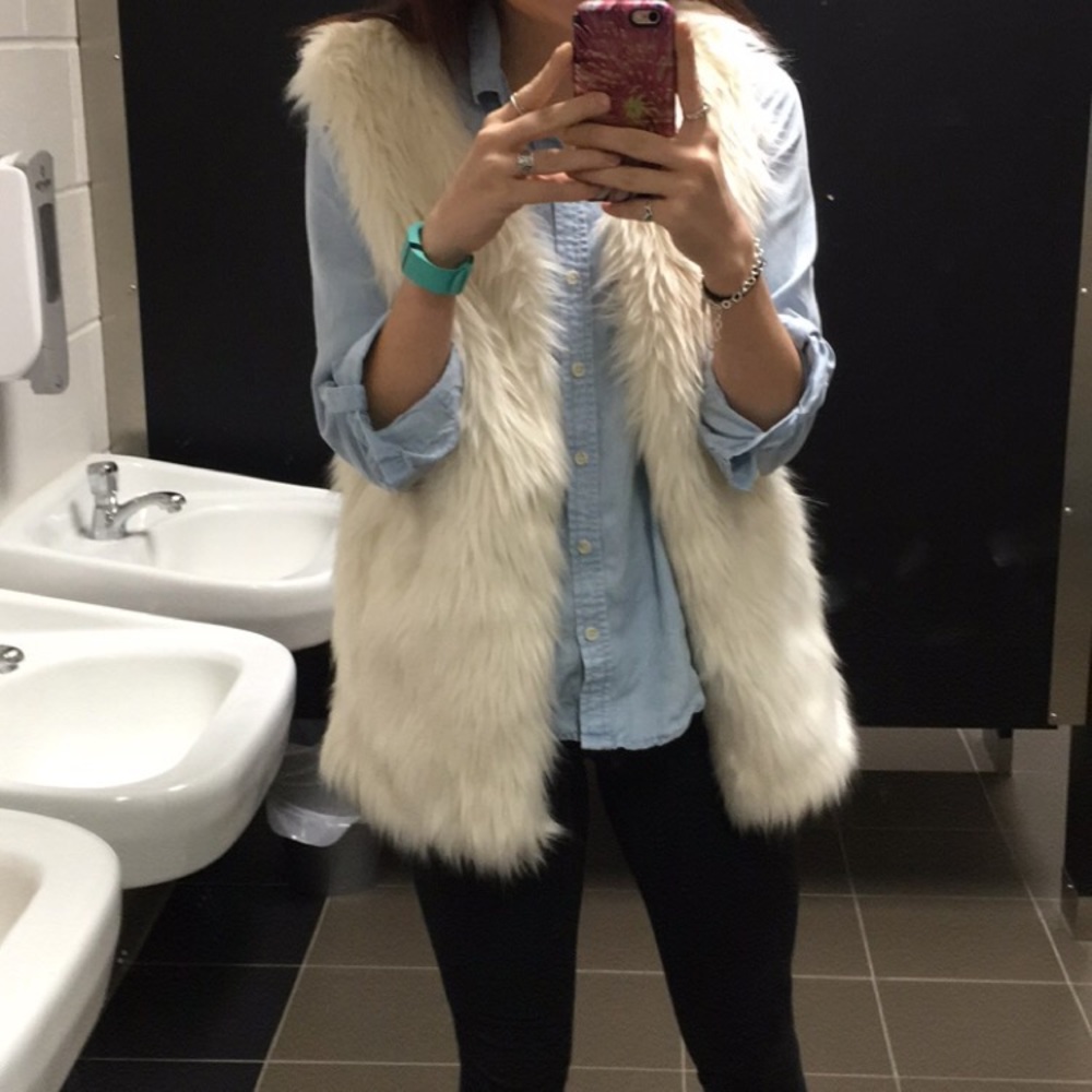 Fur vest