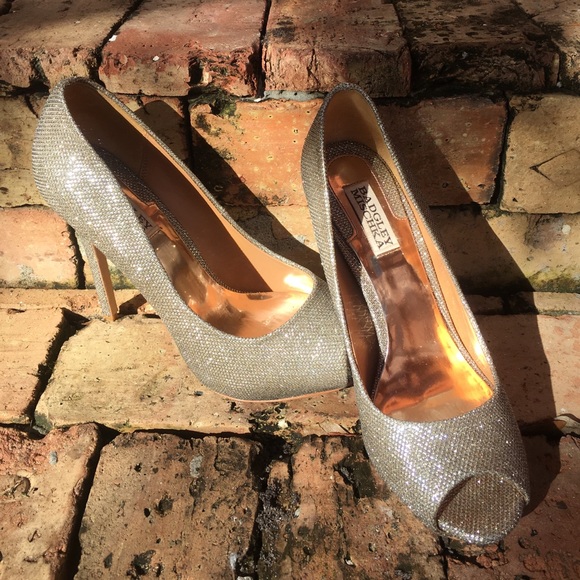 Designer Heels - Picture 2 of 5