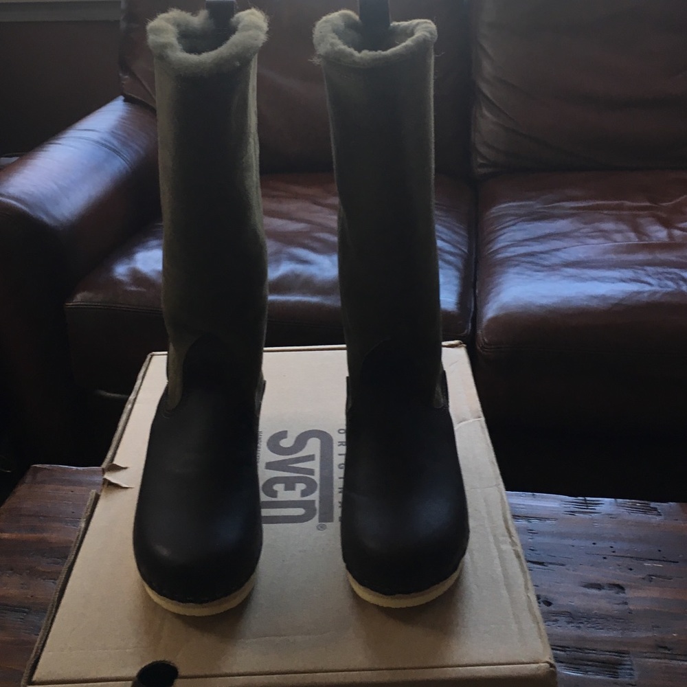 Sven Shearling Boot Size 39 or 8