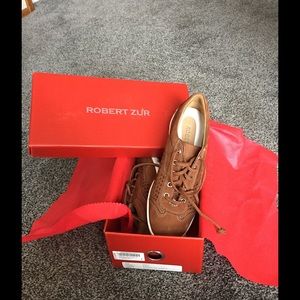 *****SOLD******Robert Zur sneakers - nib 7.5N