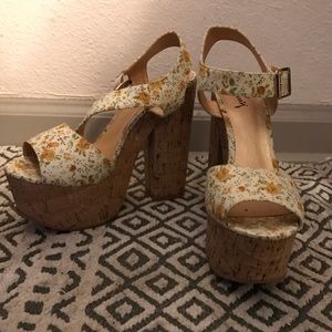 Cork Floral Print Chunky Heel Platforms size 8