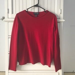 Beautiful red color 100% Italian merino sweater